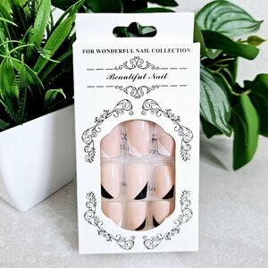 🆕️French Press On Nails in Beige with White & Black Edges 24pcs